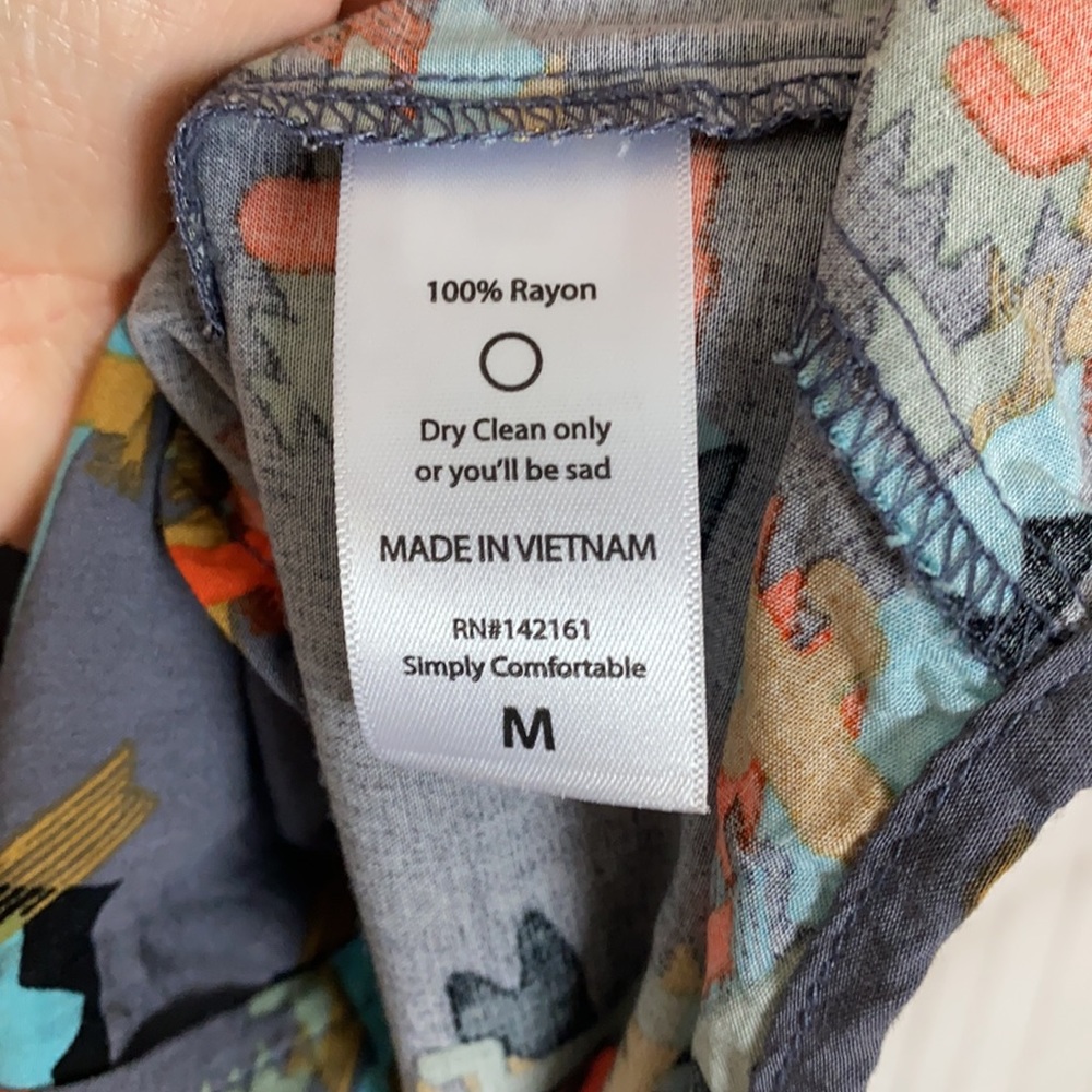 Button down top - Picture 4 of 6
